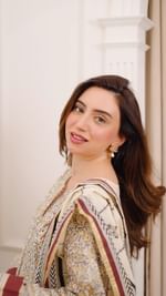 Instagram post by @dearwalletpk for Edenrobe. Caption reads: X @edenrobe 🤎 Obsessed with the Merak BlockArt....