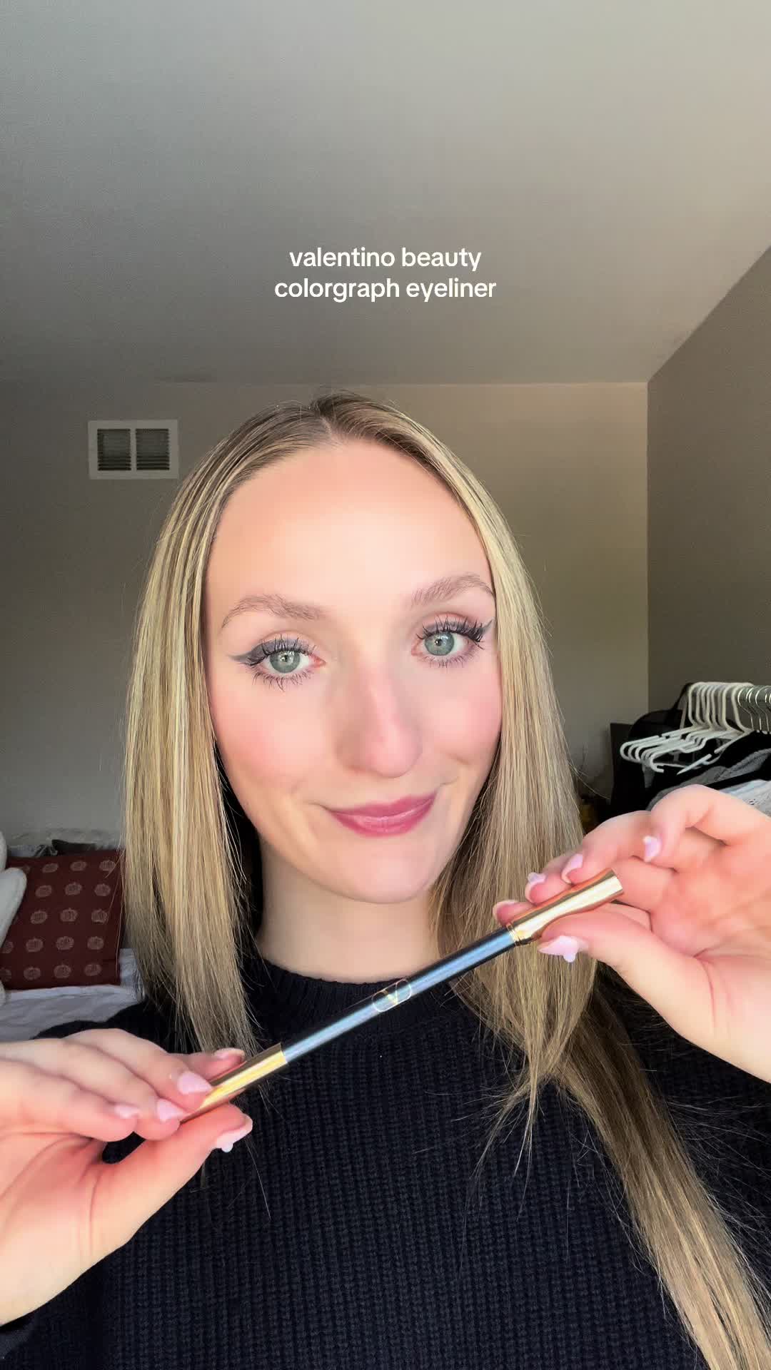 TikTok post by @frankiekarpowicz for Her Campus. Caption reads: [...] #fallbeauty @Valentino.Beauty @hercampus.