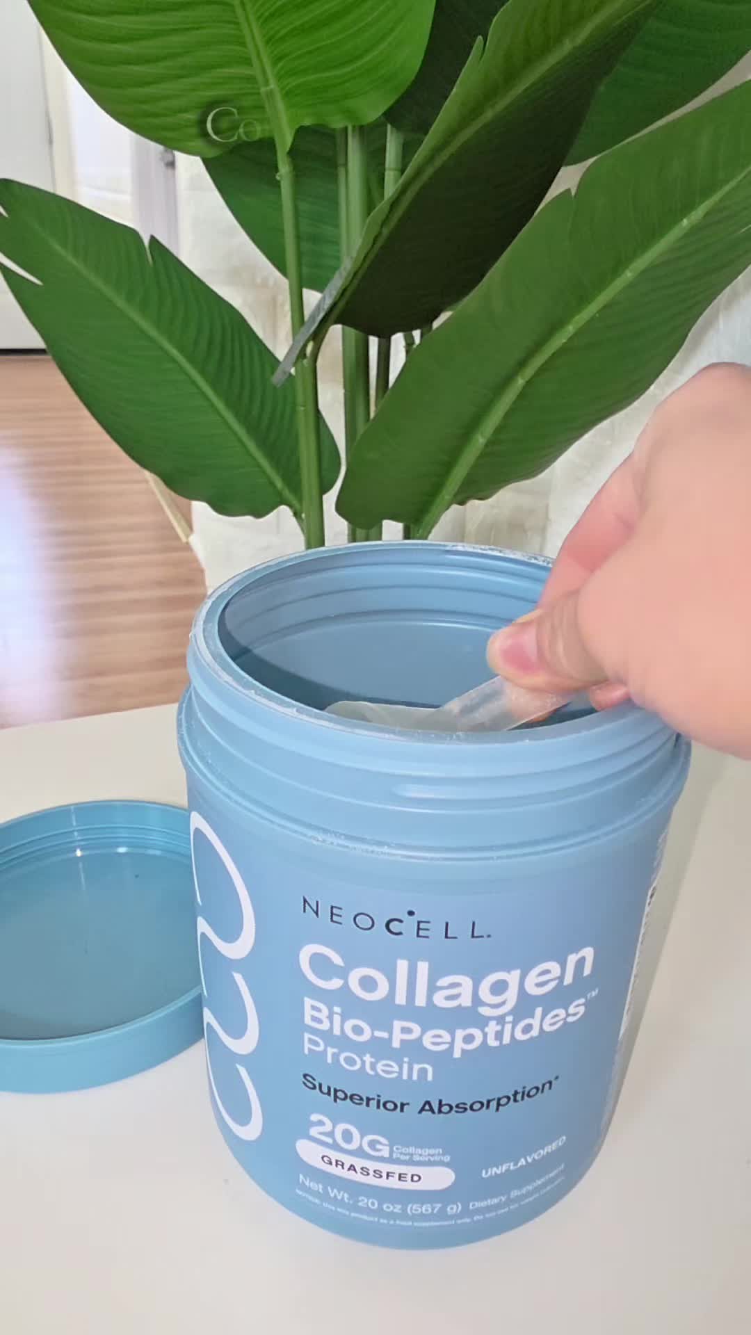 TikTok post by @bigfamily_shop for NeoCell. Caption reads: [...] #tiktokshopblackfridaysale @NeoCell Collagen.