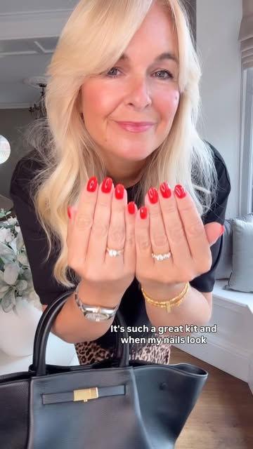 Instagram post by @lovestyle40 for Manucurist. Caption reads: [...] love doing my own nails 💅🏼 and the....