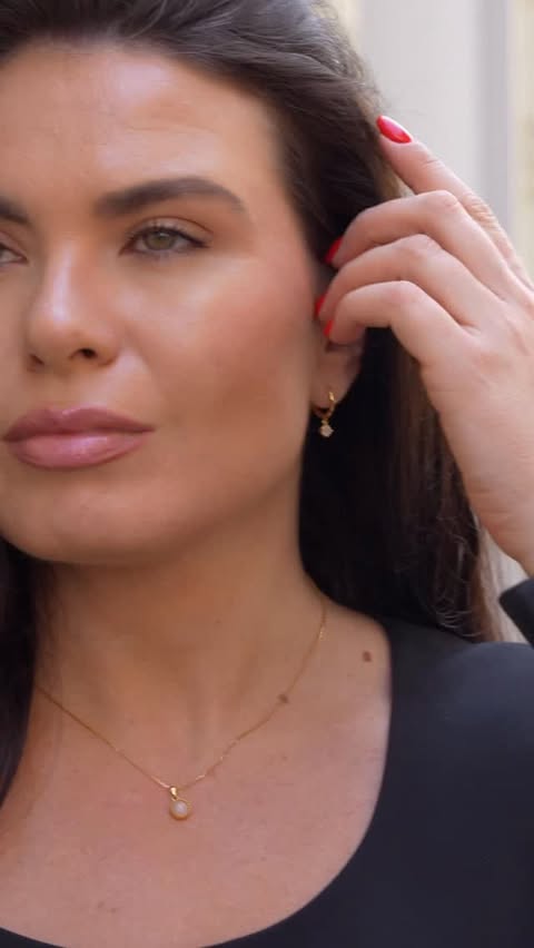 Instagram post by @natalialevsina for Linjer Jewelry. Caption reads: Minimal, timeless, and made to last 🤍 Loving....