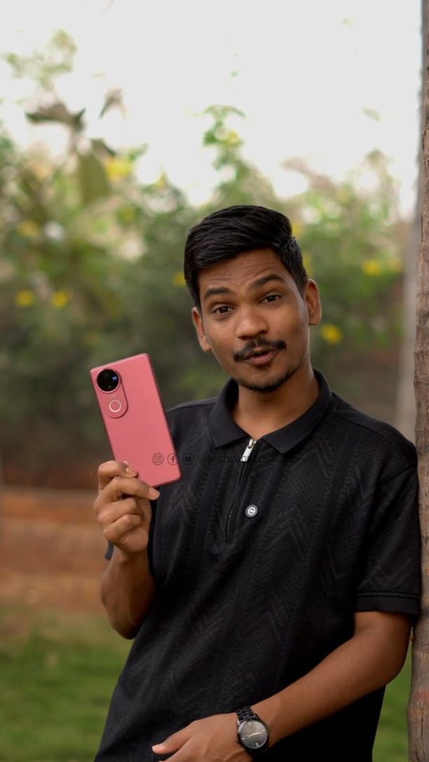 Instagram post by @technical_amul for Social Current India. Caption reads: Are you photos Lover ? Then This Phone for You 😍....