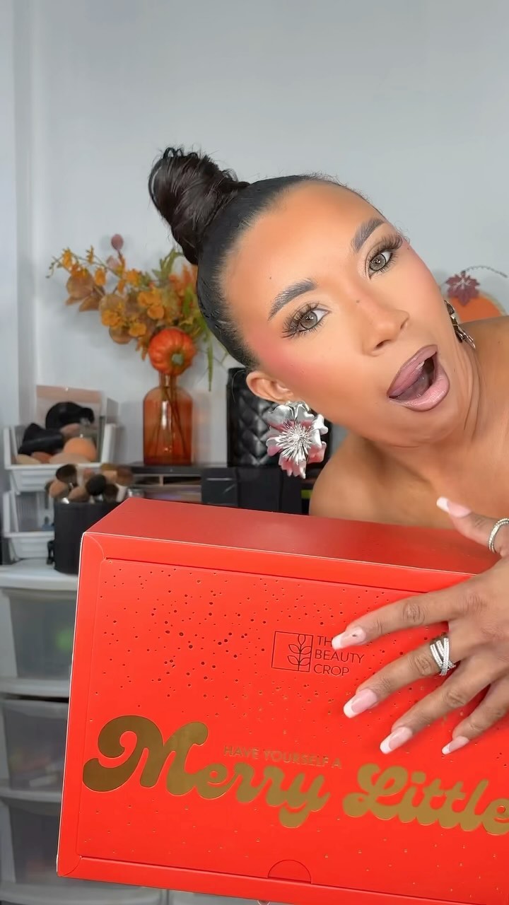 Instagram post by @beautybybriney for The Beauty Crop. Caption reads: I CANT COPE.. WOW! 🎄✨😱 @thebeautycrop 

ALL FULL....