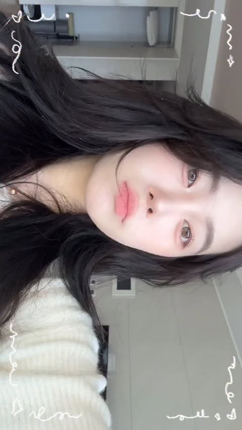 Instagram post by @alienminm for Dear.AI. Caption reads: Honey Peach Makeup Tutorial 🍯🍑 #광고 @dear.a_kr 곧....