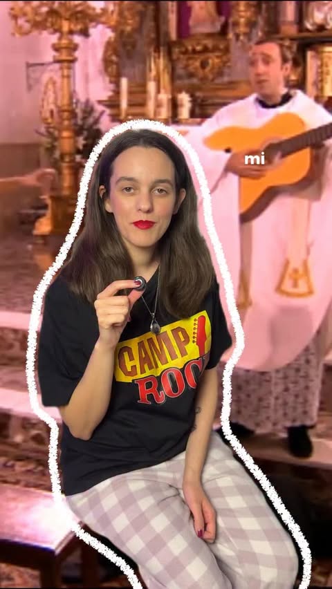 Instagram post by @estherdiazrey for Logitech G. Caption reads: [...] qué canción me ha faltado! 🫶 #Publi....