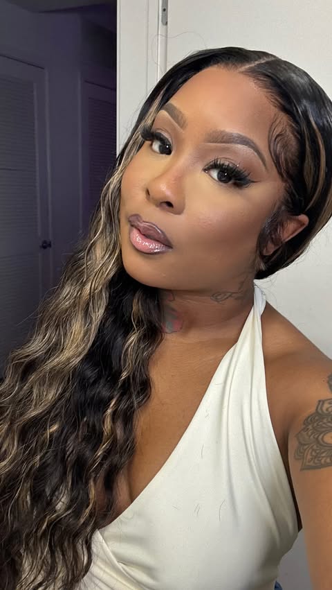 Instagram post by @iamdollfacelyric for Megalook. Caption reads: [...] Off(order ≥ $169) direct link in bio!....