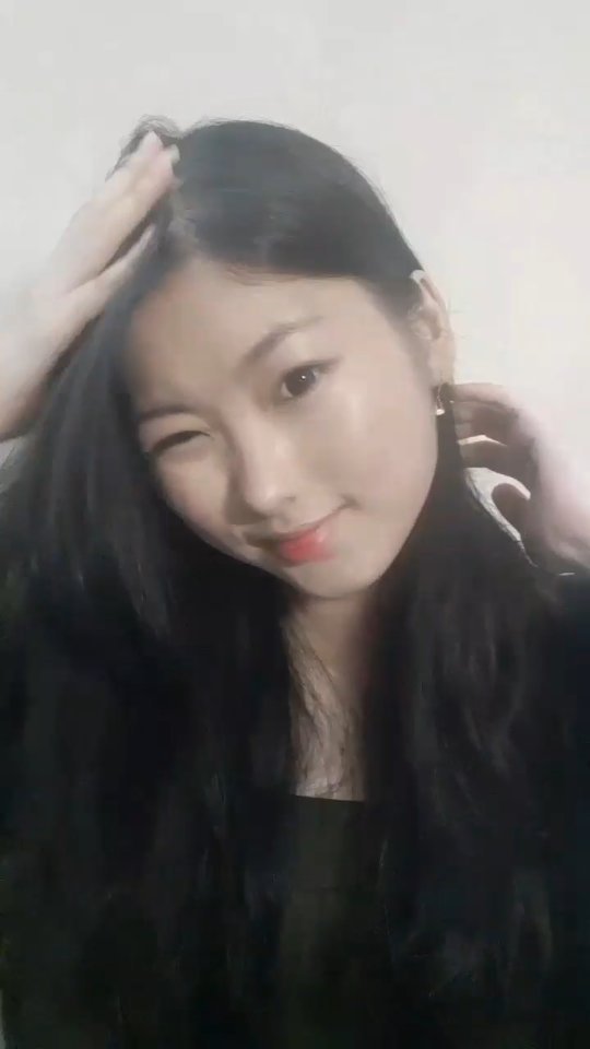 Instagram post by @fyesi_114 for COLAB Dry Shampoo. Caption reads: [...] #TidurCantikBangunCantik #Colabhair....