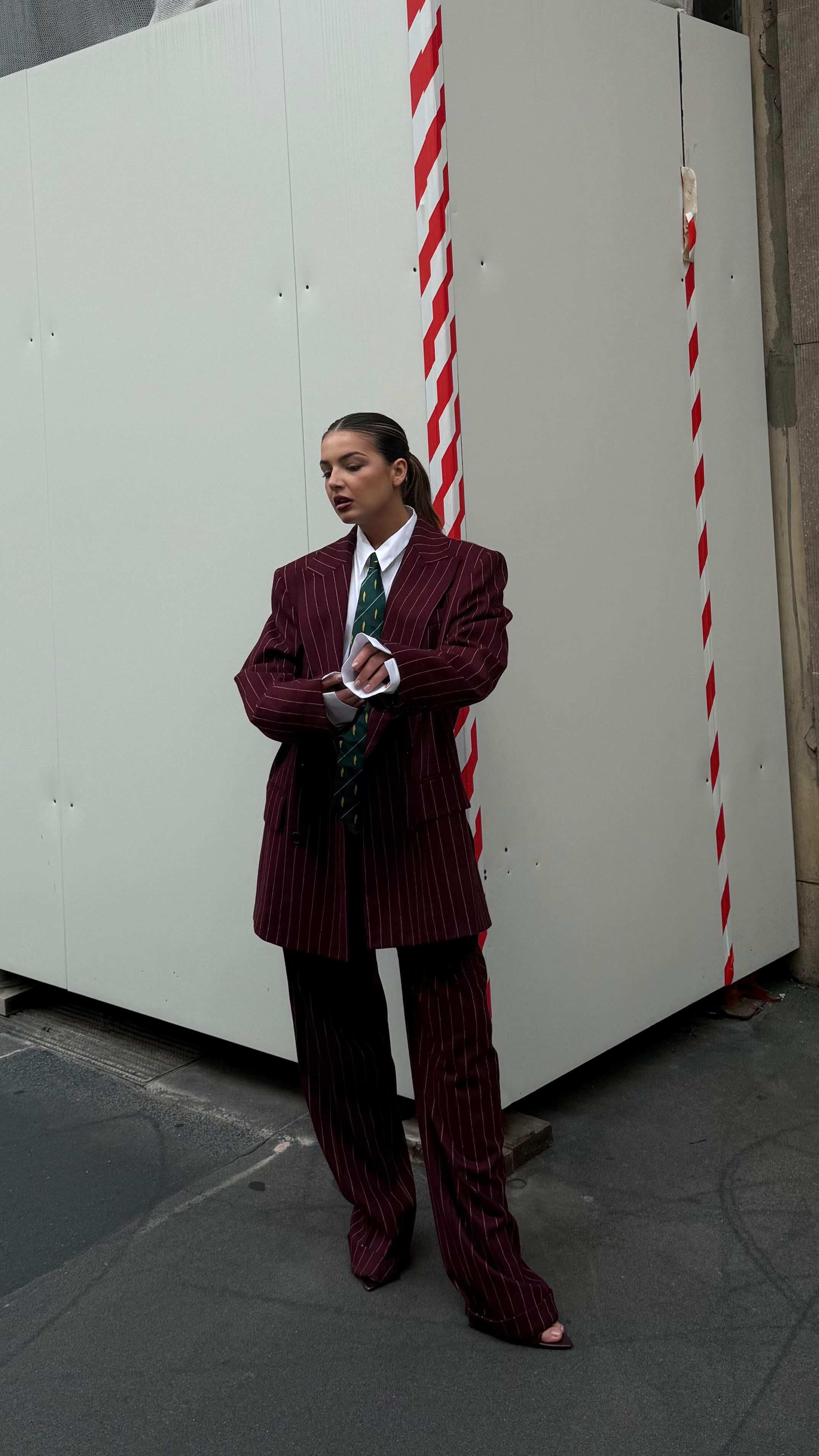 Instagram post by @swamicaputo for MAX&Co.. Caption reads: Questo completo = main character vibes  @maxandco ....