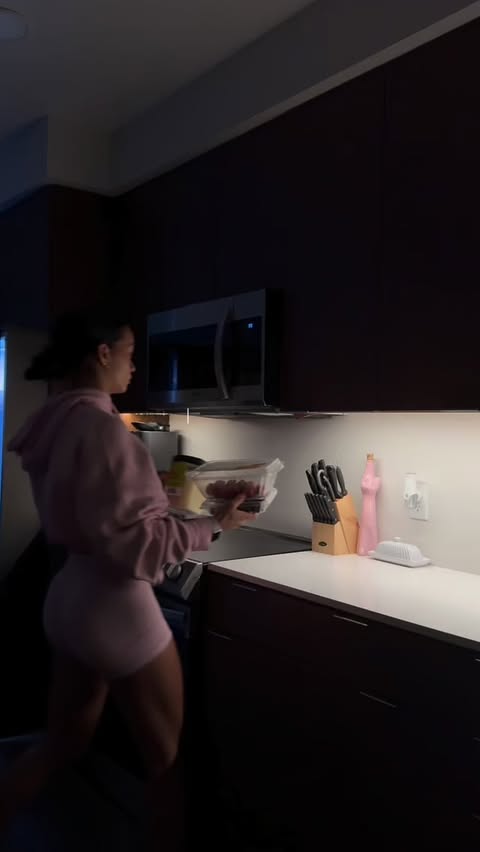 Instagram post by @oliviajewelfit for Lifeway Foods. Caption reads: everything i eat in a day focusing on high....