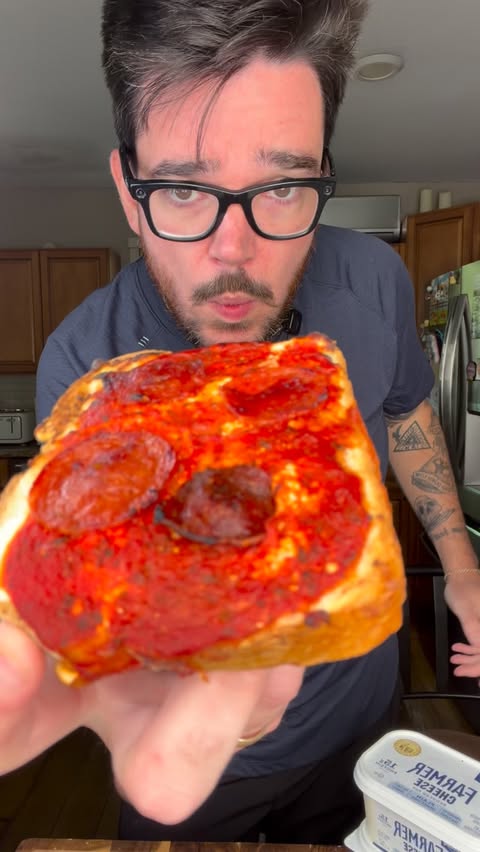 Instagram post by @richardeats_ for Lifeway Foods. Caption reads: High Protien Air Fryer Pizza Toast with the help....
