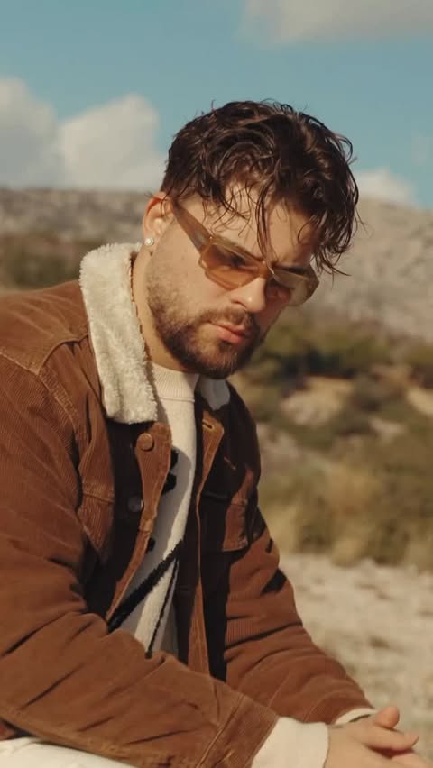 Instagram post by @priince.fy for UGG. Caption reads: I went from rugs to riches ☝🏼 @uggineurope @ugg....