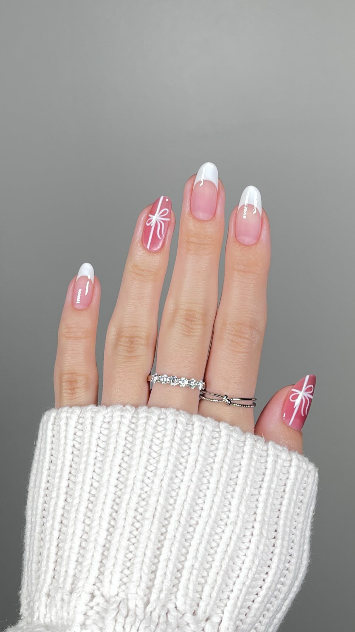 Instagram post by @heajiheaji for BeetlesGelPolish. Caption reads: a bow is the perfect touch to a gift🤍🎀

using....