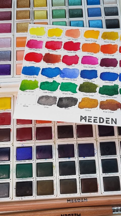 Instagram post by @susanne_rose_art for MEEDEN ART. Caption reads: [...] And the colors are so vibrant! #meeden....
