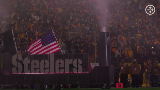 Instagram post by @steelerscr for Verizon. Caption reads: [...] two of the Veteran Relief Program with....