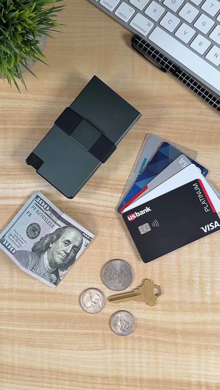 Instagram post by @irina.tech for Ekster. Caption reads: Trying out the new Cardholder Pro from....