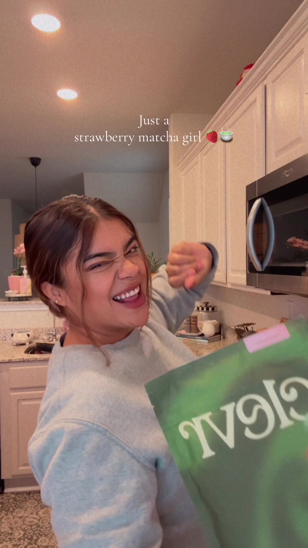 TikTok post by @samanthaguevara_ for Clevr Blends. Caption reads: @Clevr outdid themselves with this matcha 🍵....