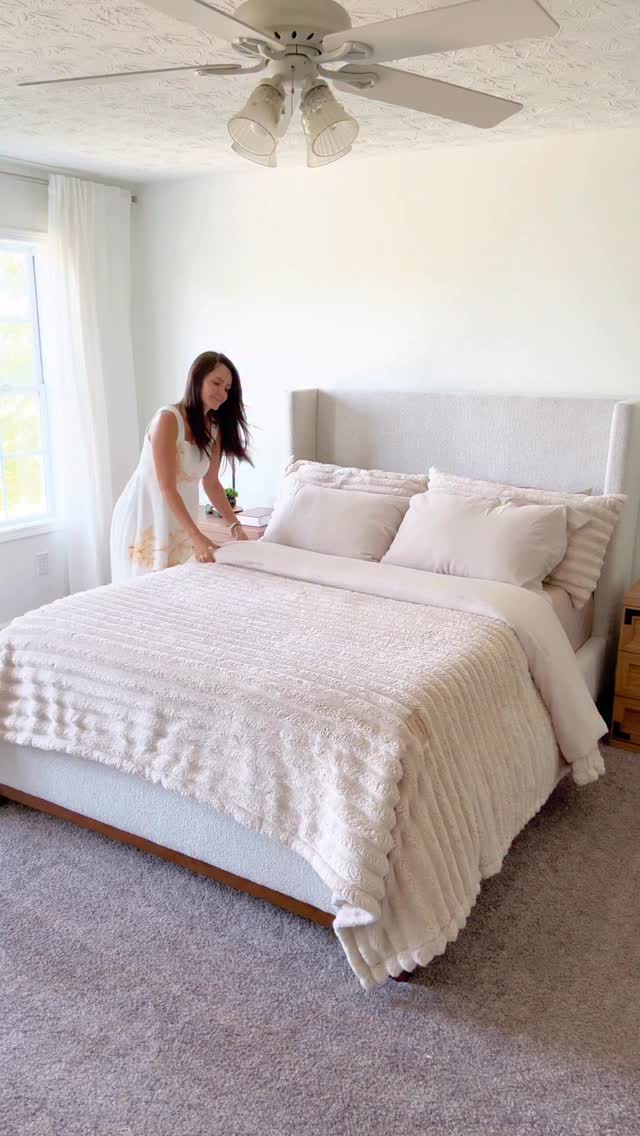 Instagram post by @cantinhonoseua for Bedsure Home. Caption reads: I absolutely love how elegant and cozy this....