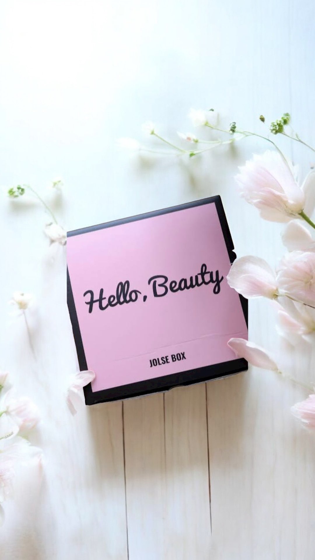 Instagram post by @glowdaily__ for Jolse. Caption reads: 🌸 November’s @cosmetic_jolse beauty box is....