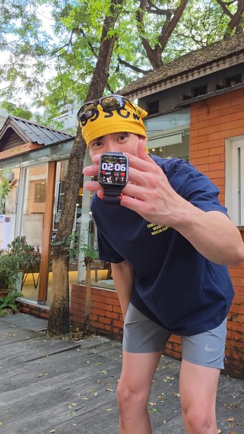 Instagram post by @atichat.bc for Garmin. Caption reads: everyday watch⌚️สำหรับคนรักสุขภาพ....