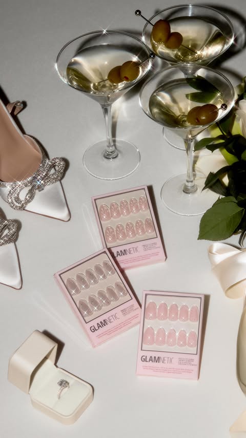 Instagram post by @themodernartista for Glamnetic. Caption reads: [...] meaningful milestones, this year reshaped....