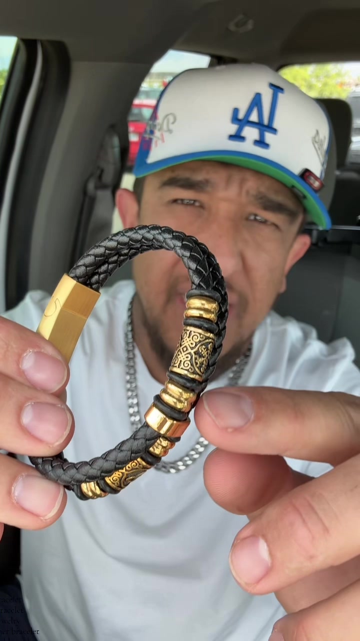 TikTok post by @eddiefindsdeals for PROSTEEL. Caption reads: [...] and then THIS showed up 😳🔥 This PROSTEEL....