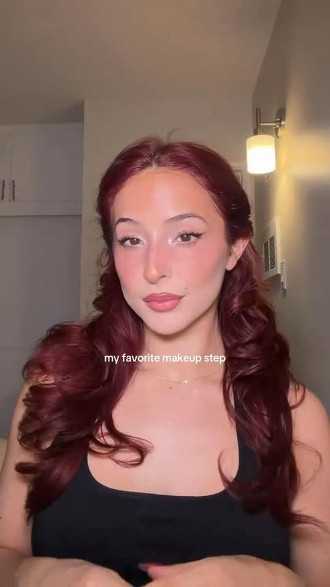 Instagram post by @dorothymannine for Too Faced. Caption reads: comment SPARKLE for the 🔗 to the one I....