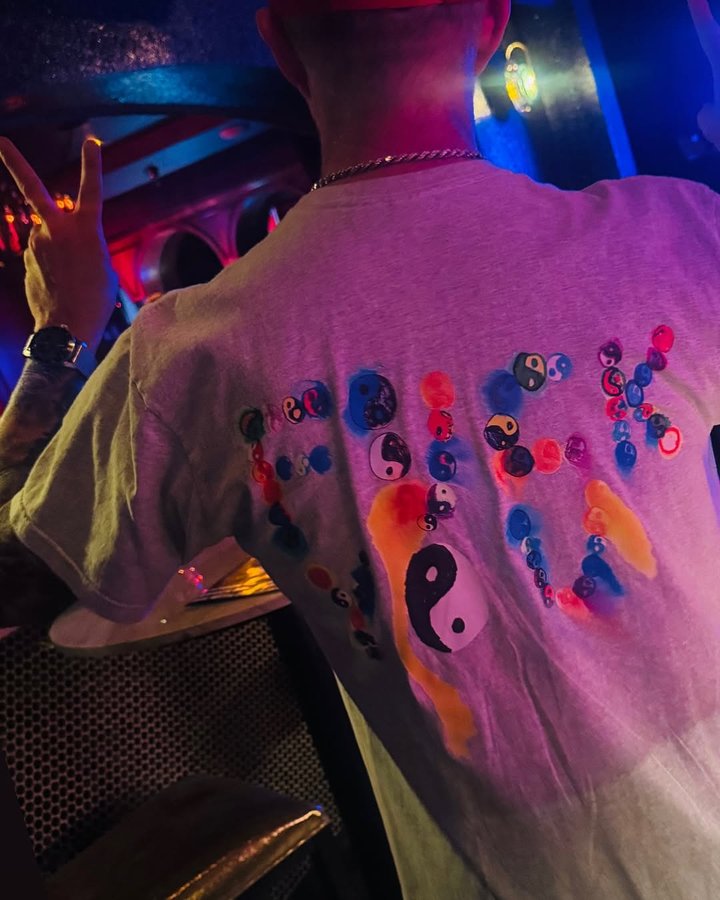 Instagram post by @jeffiverson for Supreme. Caption reads: Mood ✌🏼#supremenewyork.