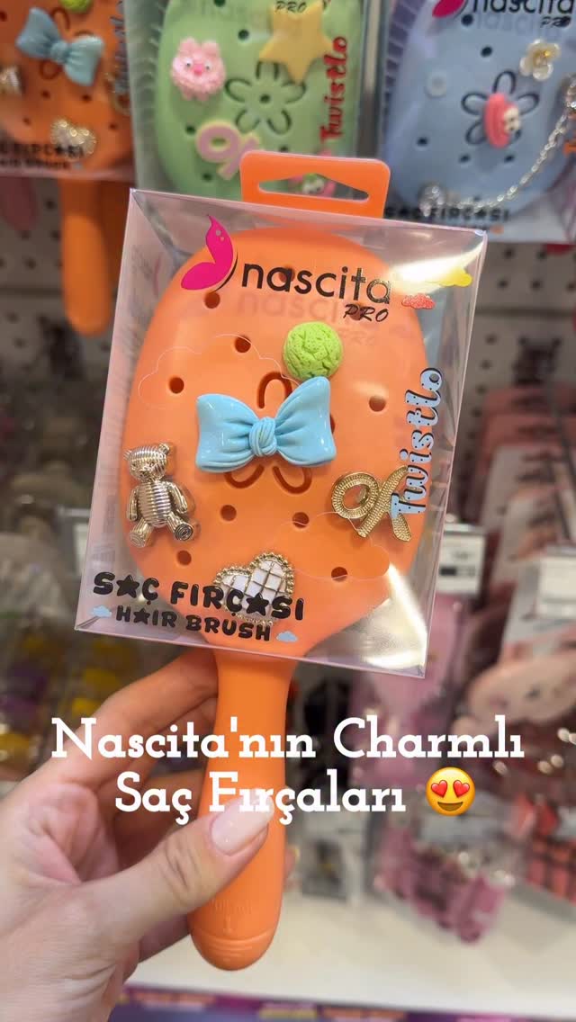 Instagram post by @simserbestt for Rossmann Türkiye. Caption reads: Nascita'nın yeni saç fırçaları 😍. 

#reklam....