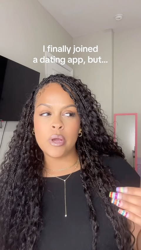 Instagram post by @ciearratati for Public Data Check. Caption reads: [...] ladies? #sponsored Let me know!....