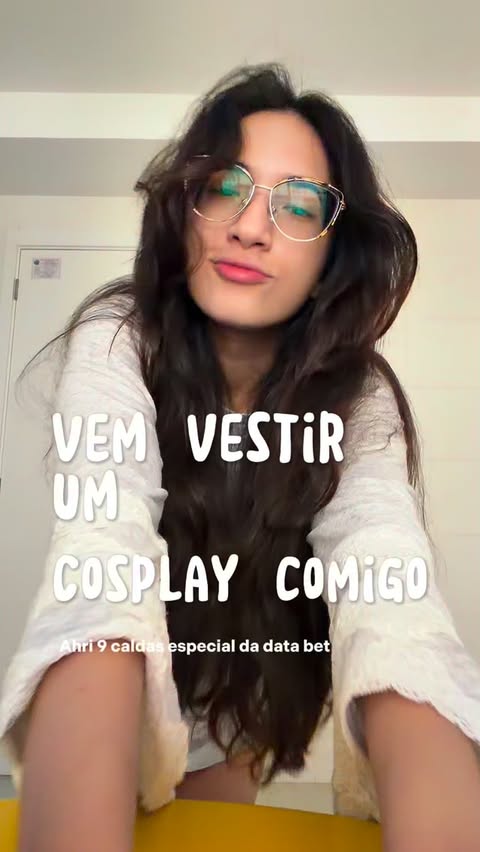 Instagram post by @mf.cruvinel for RoleCosplay. Caption reads: [...] com nove rabos comigo !! Cosplay by....