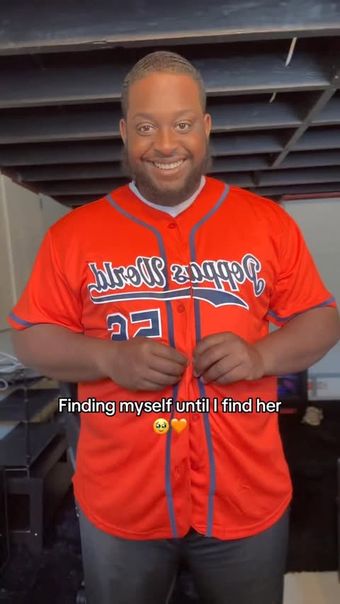 Instagram post by @_poppasworld for Fansidea. Caption reads: I can’t wait 🧡 Jersey: @fansidea_official #reels....