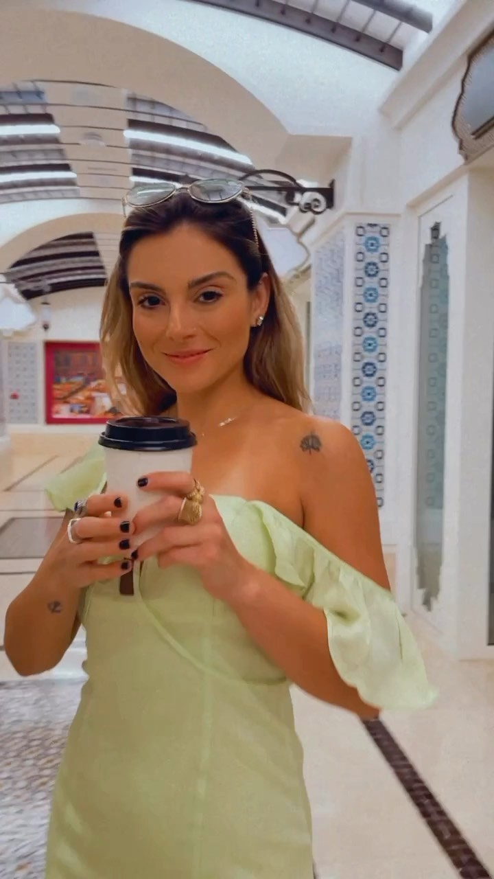 Instagram post by @iamcarolinabianchini for MISSPAP. Caption reads: TREND ALERT & FIT CHECKK 💚 Collection by @misspap....