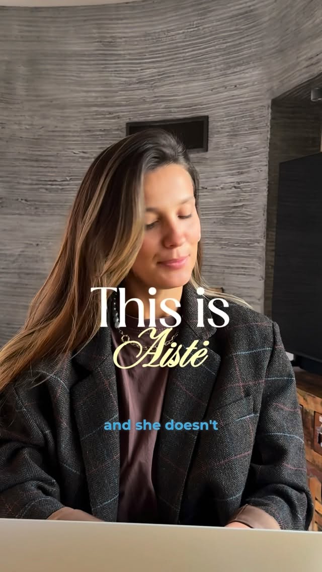 Instagram post by @aistaaa for Wolt. Caption reads: Reklama skirta @wolt.lietuva 

Su Wolt viskas po....