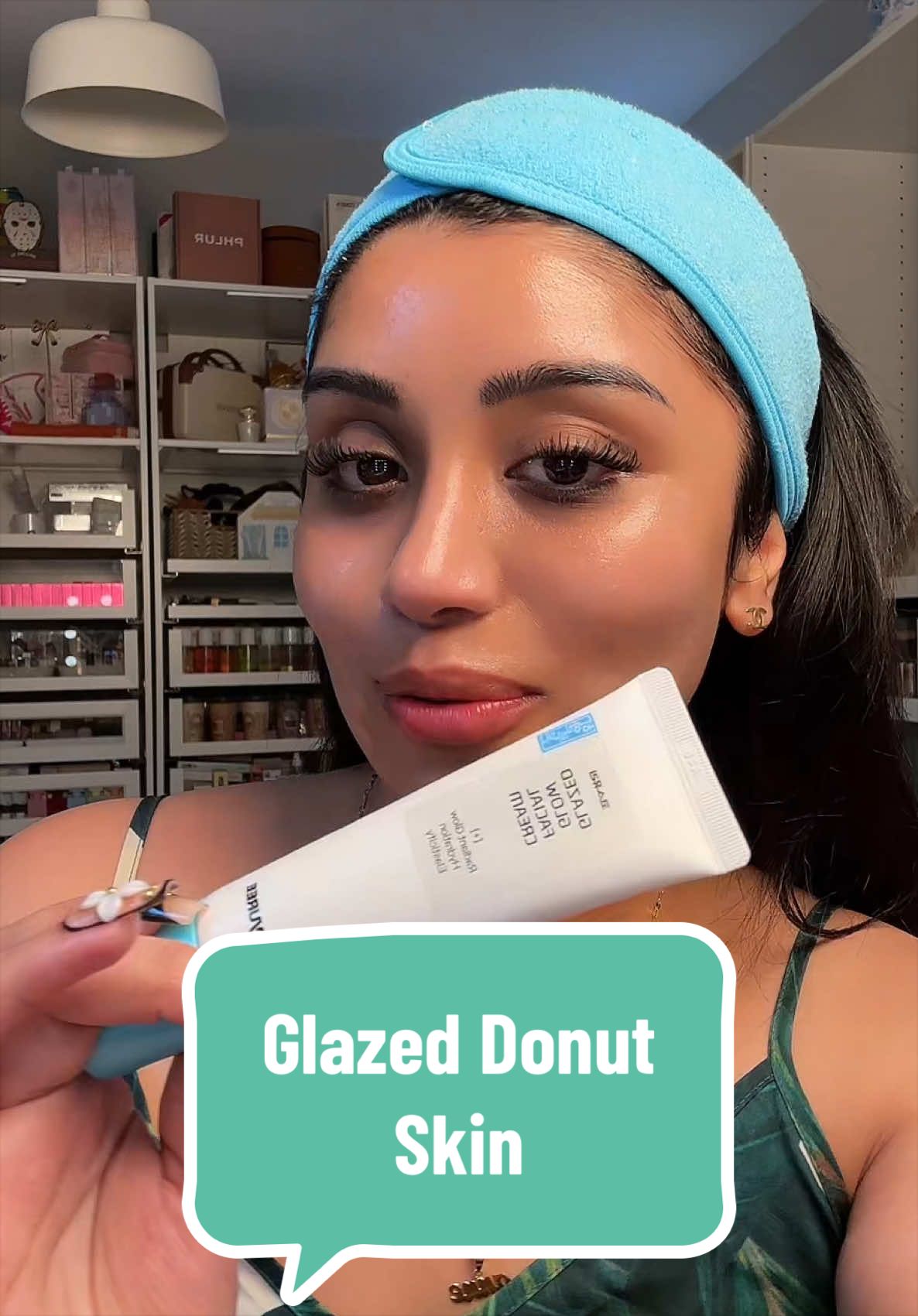 TikTok post by @annekoii for Cosyuree. Caption reads: @Cosyuree. #glazeddonutskin.