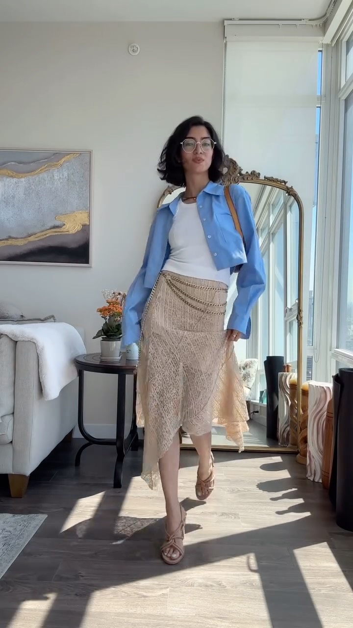 Instagram post by @sabsstyle_ for Pashion Footwear. Caption reads: [...] 3 ways to style the Capri Sandal by....