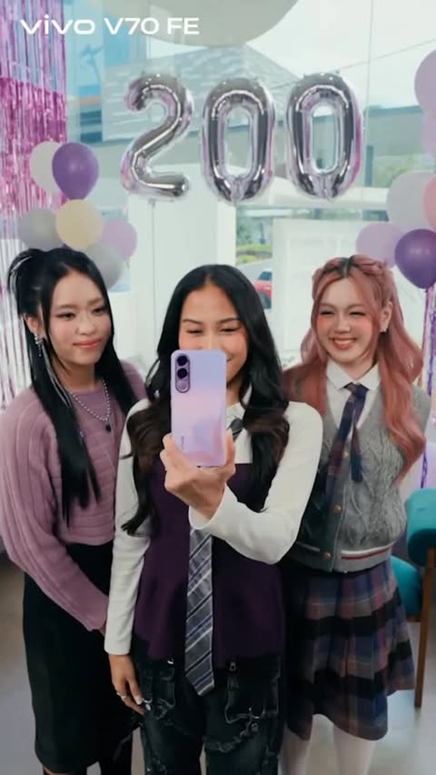 Instagram post by @dolla.official for vivo Malaysia. Caption reads: [...] So clear, so pro, so share! #vivoMalaysia....