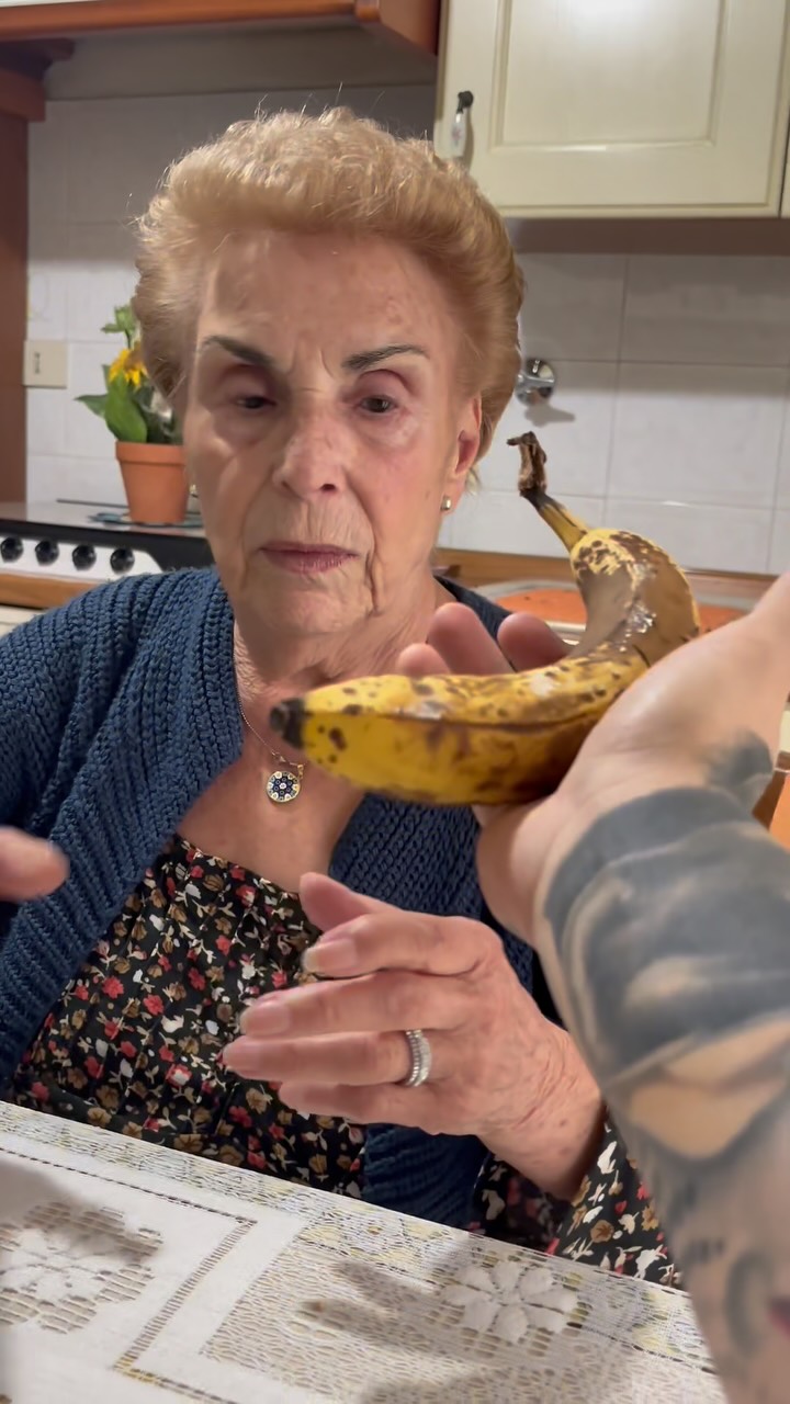 Instagram post by @attitudedealer for Herboxa. Caption reads: @herboxa #herboxa 

#adv #minonna #nonnaanna....