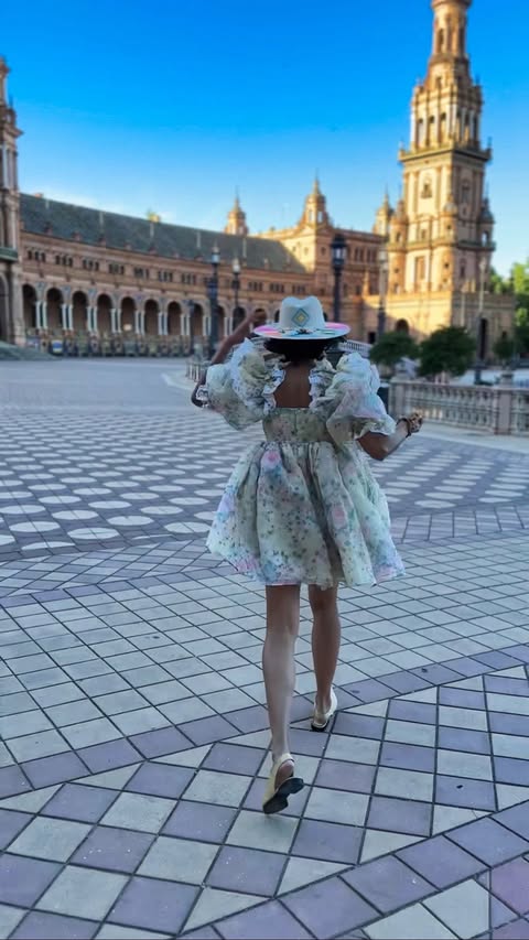 Instagram post by @nanphanitajacob for Holafly. Caption reads: Thinking about your 2026 travel plans already?....