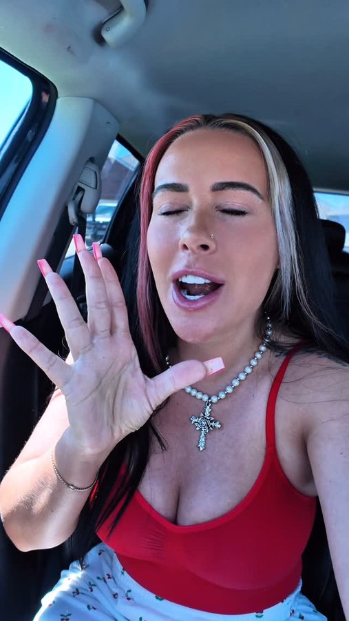 Instagram post by @tracyy.official for Zenwise. Caption reads: [...] these to have a healed gut all summer....