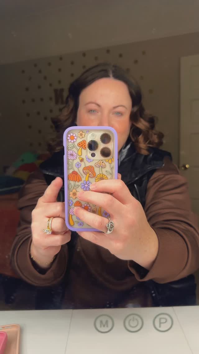Instagram post by @nicoleleeanne6 for Pela Case. Caption reads: Cute for you AND the environment, a win win 🙌🏻....