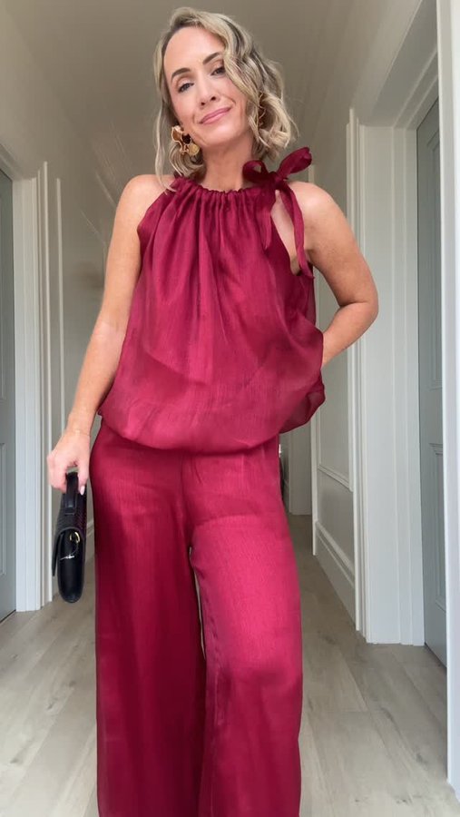 Instagram post by @sarahbattle_ for Carraig Donn. Caption reads: Ad - Ready for party season thanks to....