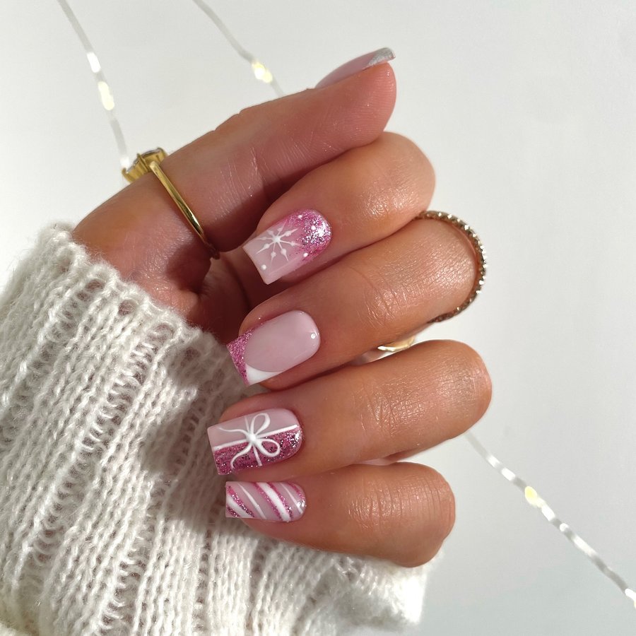 Instagram post by @by_hannahtaylor for Indigo Lune. Caption reads: [...] Lou
☆ Daisy
☆ BIAB NU05 

Rings from....