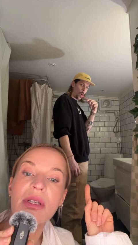 Instagram post by @amaliabrauns for Philips. Caption reads: Reklam för @philips nobody cares like Sonicare 😏.