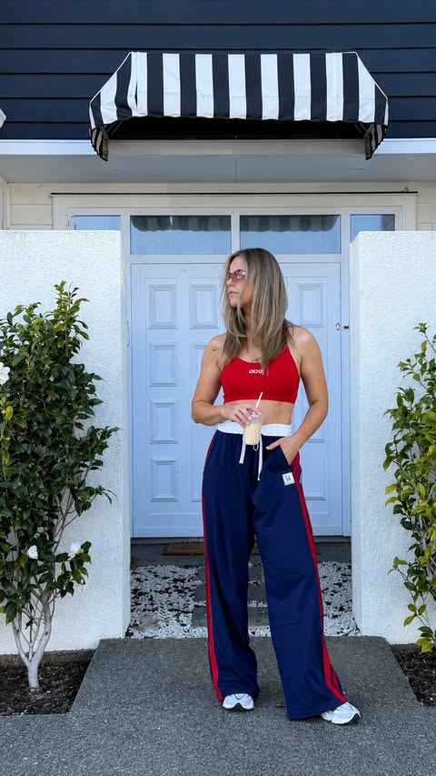 Instagram post by @annaleekemsley for Lorna Jane Active. Caption reads: [...] a few of my favourites from the new....