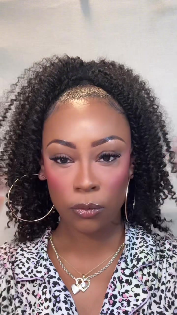 TikTok post by @msprettyhustler for SamsBeauty. Caption reads: [...] Calliope Color: 1b Purchased from:....