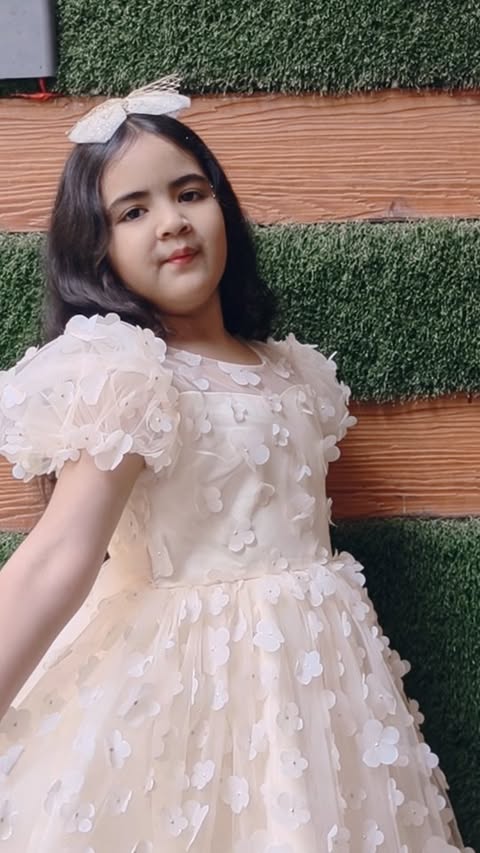 Instagram post by @geetika.aishvi.official for Hopscotch. Caption reads: [...] cute and stylish outfits haul from....