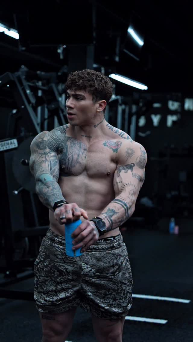 Instagram post by @danoruiseco for Gorilla Mind. Caption reads: [...] to save 10% on your next @gorillamind....