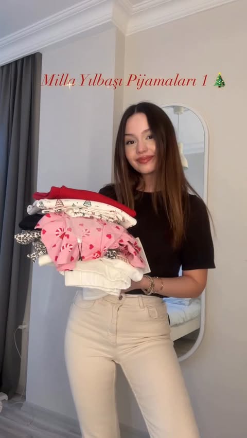 Instagram post by @edasubarlk for Trendyol. Caption reads: Pijamasız yılbaşı olmaz 🎄❤️ 
@trendyolmilla....