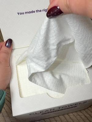 TikTok post by @kn.andrus for Clean Skin Club. Caption reads: [...] a good clean face towel 👏🏼👏🏼 @Clean Skin....