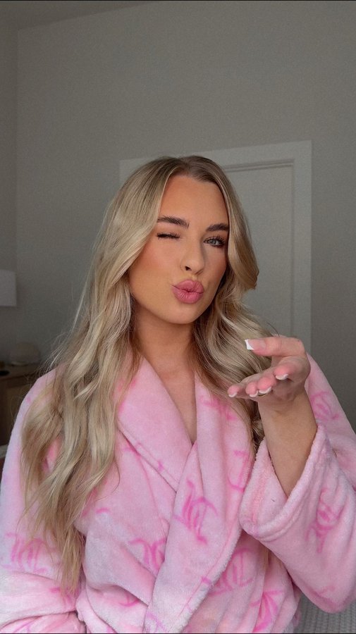 Instagram post by @ainsleyrhowell for Calista Tools. Caption reads: #ad GRWM using my Airglide Pro from @calistatools....